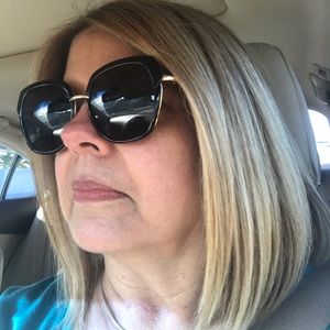 Meet your Posher, Nayra